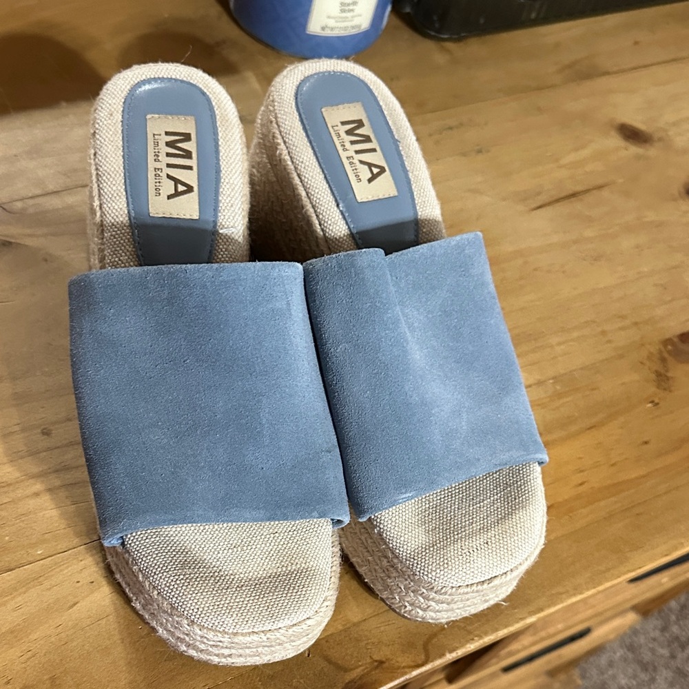 MIA Women's Blue and Cream Mules